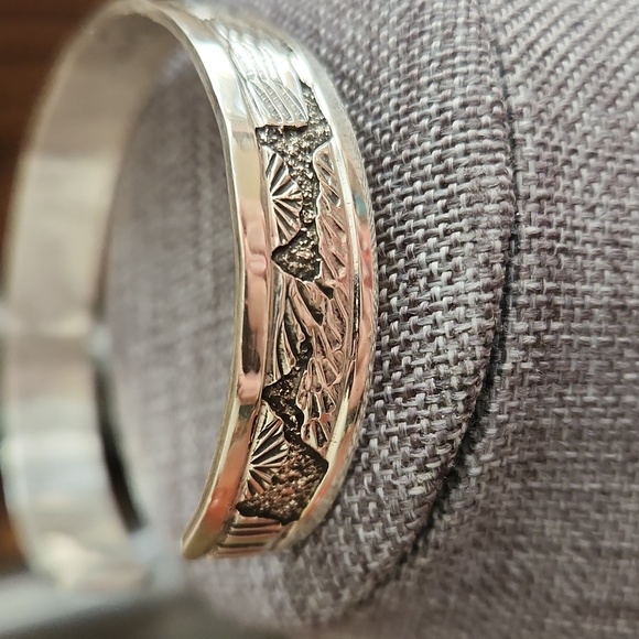 NWOT Native American Navajo Handmade Sterling Storyteller Bracelet ❤️🐑 - Picture 5 of 14